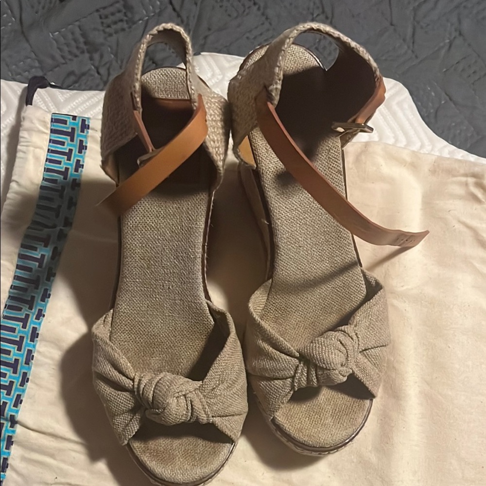Tory Burch Cream and Brown Sandals with Soft Flexible Design